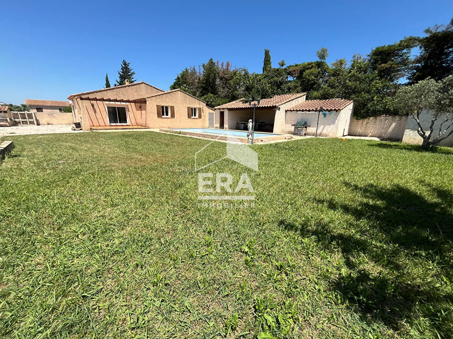Maison de plain pied à Fos Sur Mer 4 pièces 100 m2 sur plus de 1 000 m² de parcelle