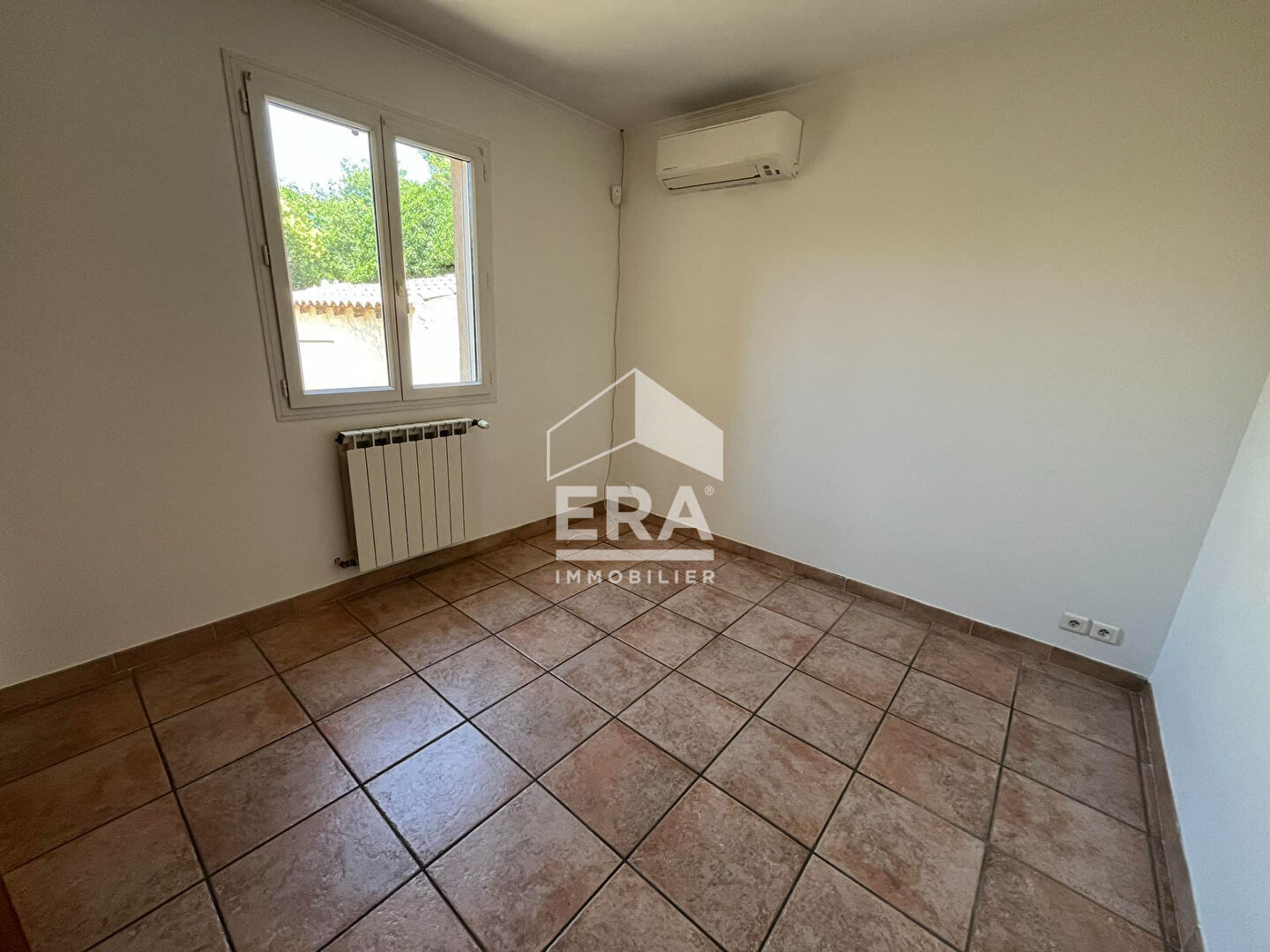 Photo Maison de plain pied à Fos Sur Mer 4 pièces 100 m2 sur plus de 1 000 m² de parcelle image 4/6