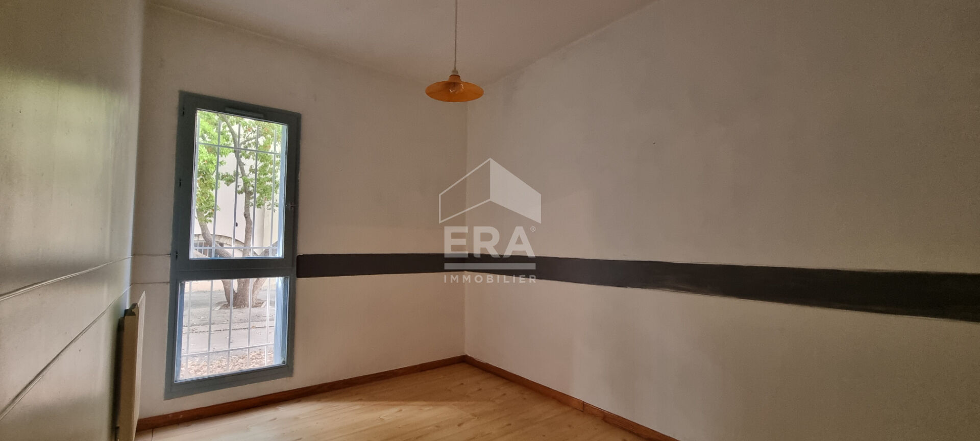 Photo local commercial en rdc 79 m2 en hyper-centre image 3/6