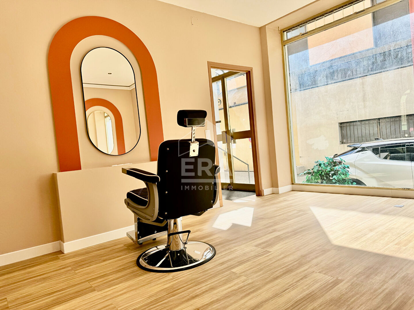 Photo Local commercial Mouans Sartoux 82 m2 image 5/6