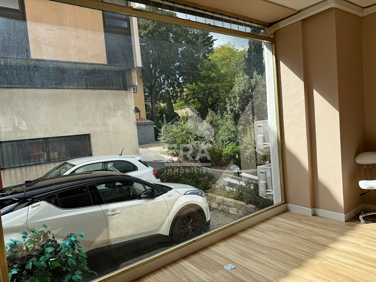 Photo Local commercial Mouans Sartoux 82 m2 image 6/6