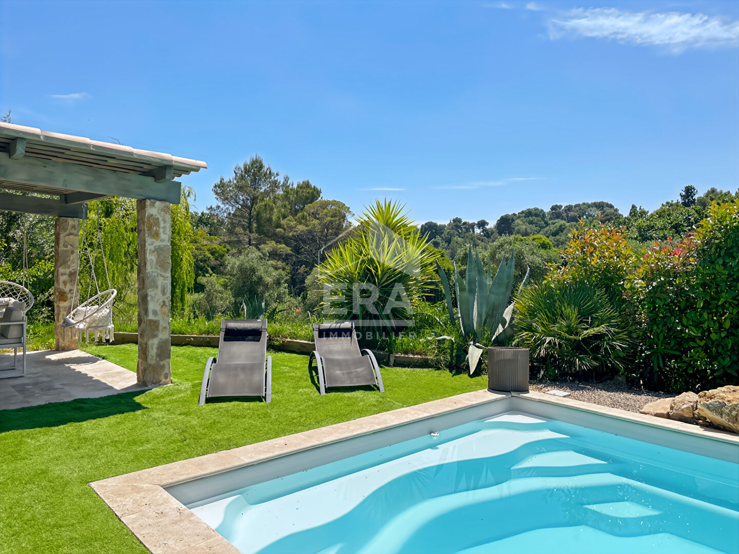 Photo VILLA CONTEMPORAINE AU CALME ABSOLU A PIED DU COEUR DE MOUGINS image 5/6
