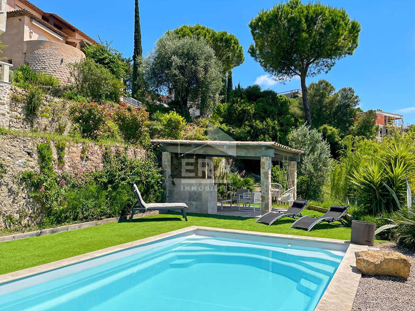 Photo VILLA CONTEMPORAINE AU CALME ABSOLU A PIED DU COEUR DE MOUGINS image 6/6