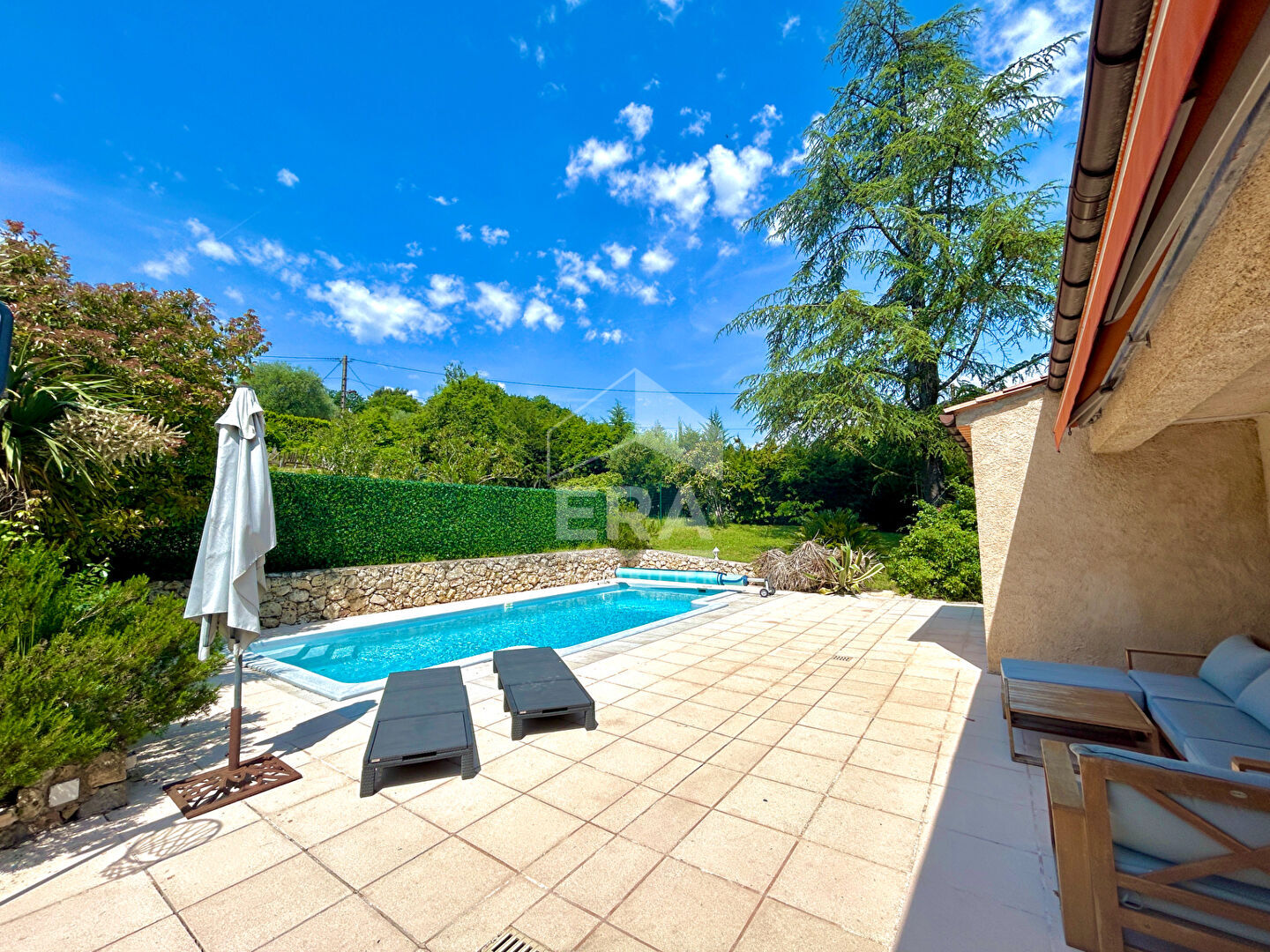 Photo VILLA INDIVIDUELLE DE TYPE 5 PIÈCES AVEC PISCINE image 4/6