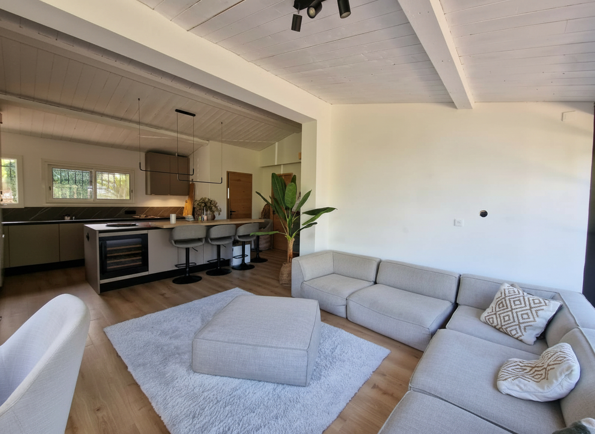 Photo MAISON MITOYENNE D'UN CÔTÉ DE TYPE 3 PIÈCES DANS DOMAINE SÉCURISÉ image 3/6