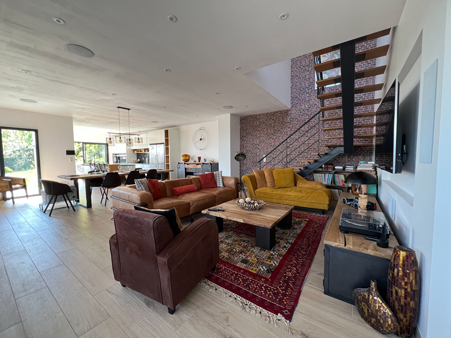 Photo Maison contemporaine de 162 m² à vendre à Crégy-lès-Meaux - Grand standing image 3/6