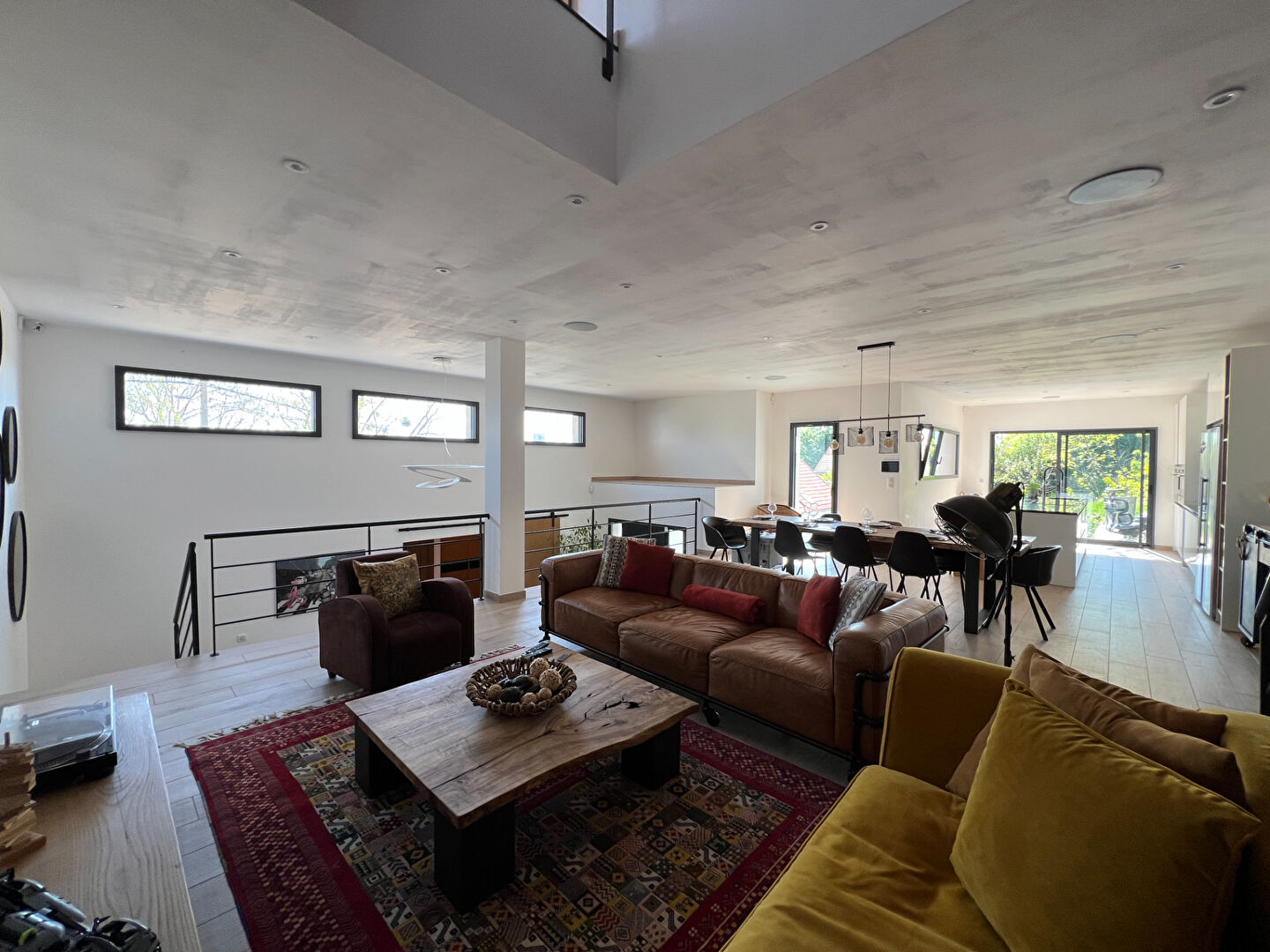 Photo Maison contemporaine de 162 m² à vendre à Crégy-lès-Meaux - Grand standing image 4/6