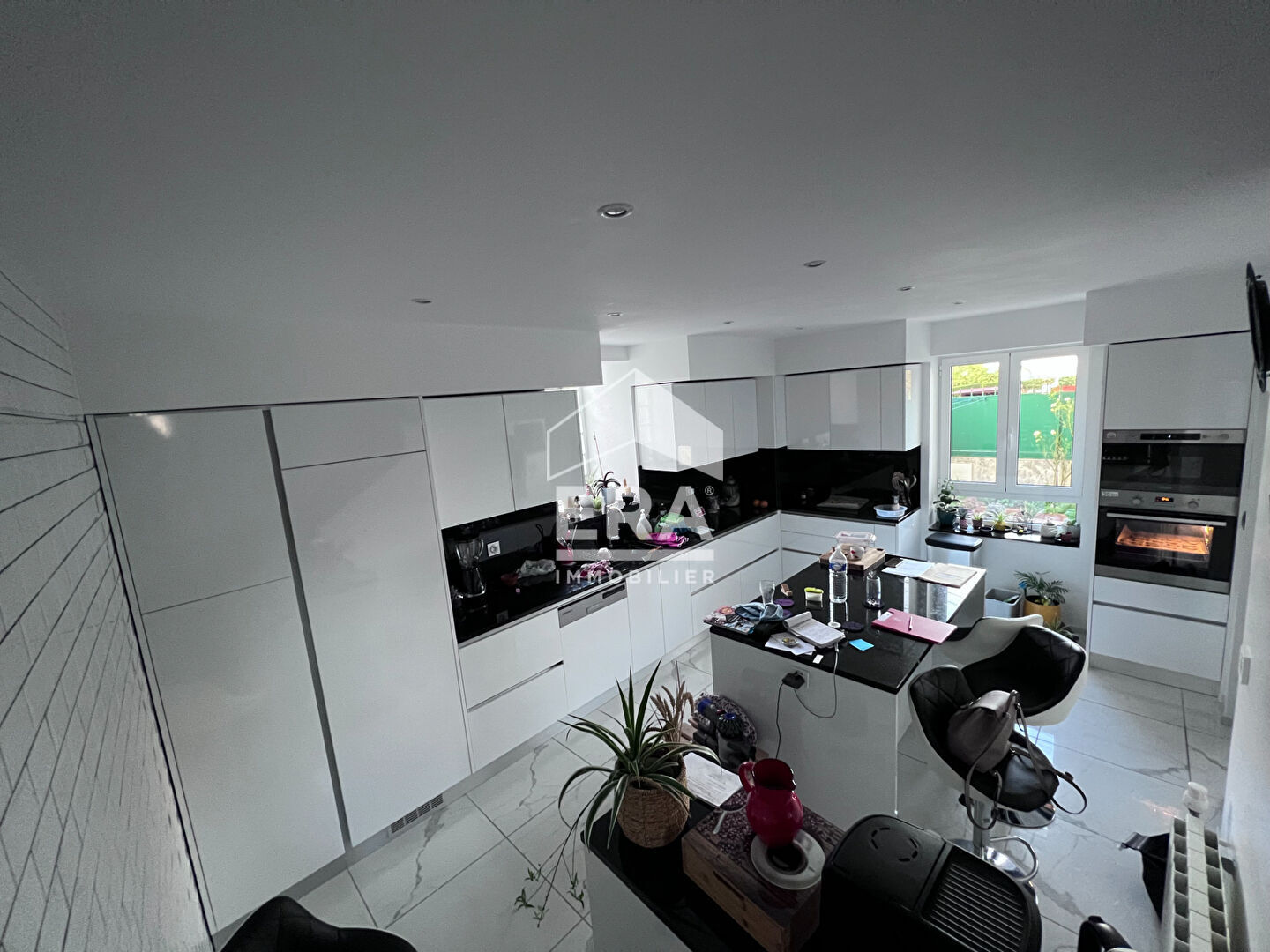 Photo Maison à vendre à 5 minutes de Meaux - 6 pièces, 4 chambres, bon état image 2/5