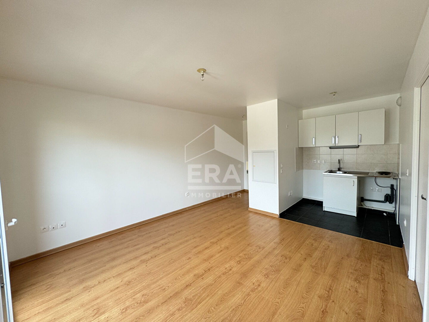 Photo St-jean de la Ruelle - Appartement 2 pièces recent. image 6/6