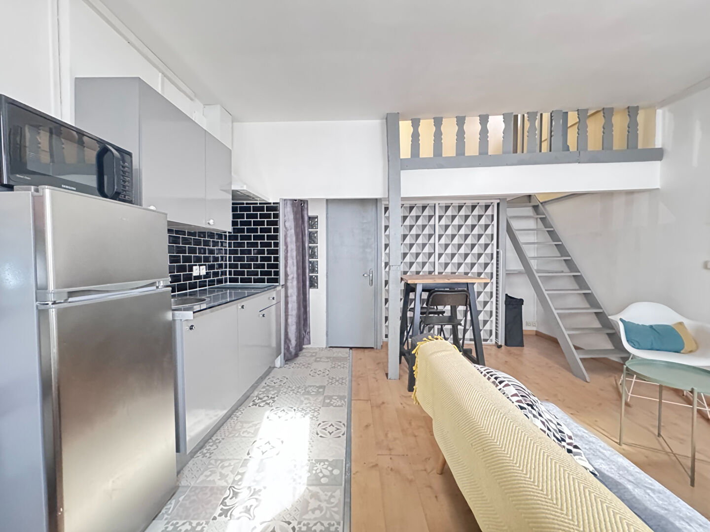 Photo À louer : Studio bis meublé avec chambre en mezzanine en hyper centre d'Orléans image 5/6