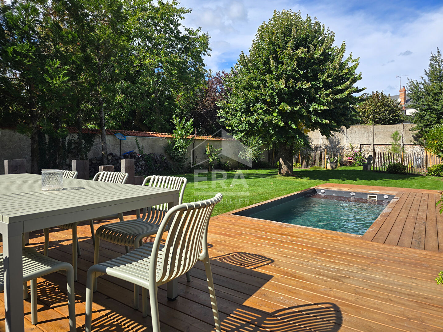 Photo Maison ancienne rénovée avec jardin et piscine à St Marceau image 1/6