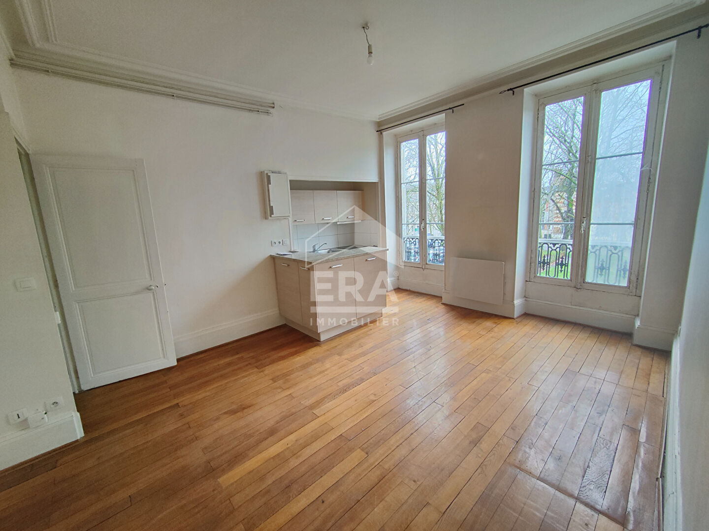 Photo Appartement Orleans 2 pièce(s) 45 m2 image 1/6