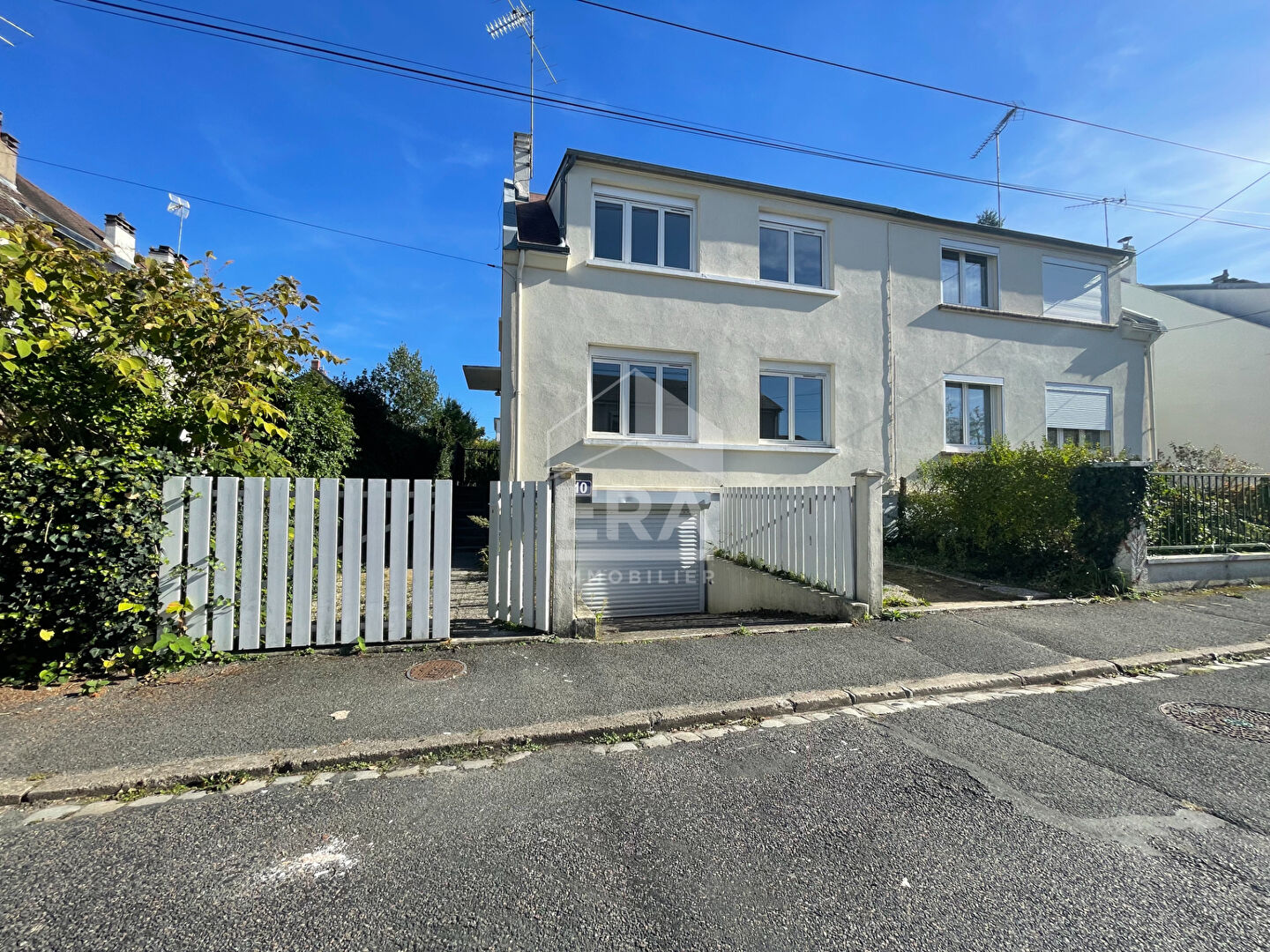 Photo À louer - Maison familiale de 90 m² avec jardin et garage - Quartier Dunois, Orléans image 4/6