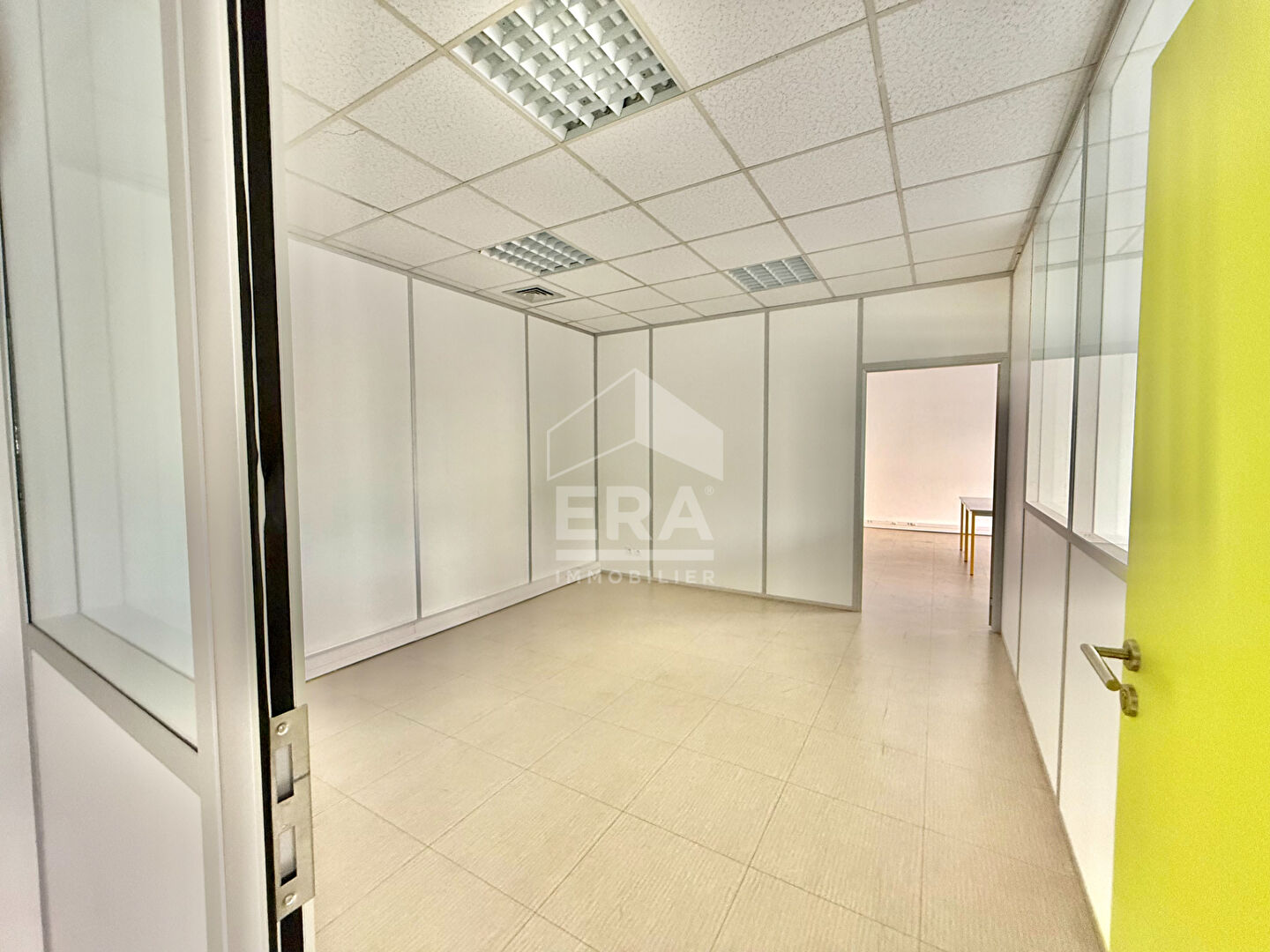 Photo Bureaux Orleans 150 m2 image 4/5