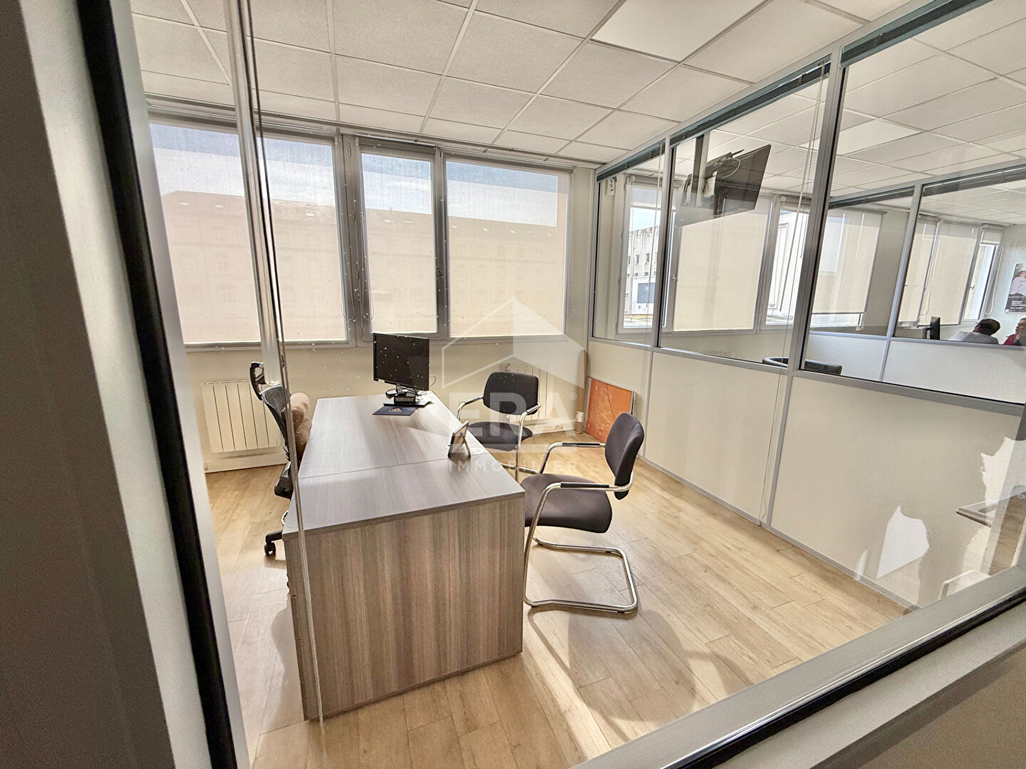 Photo Bureaux Orleans 150 m2 image 3/5