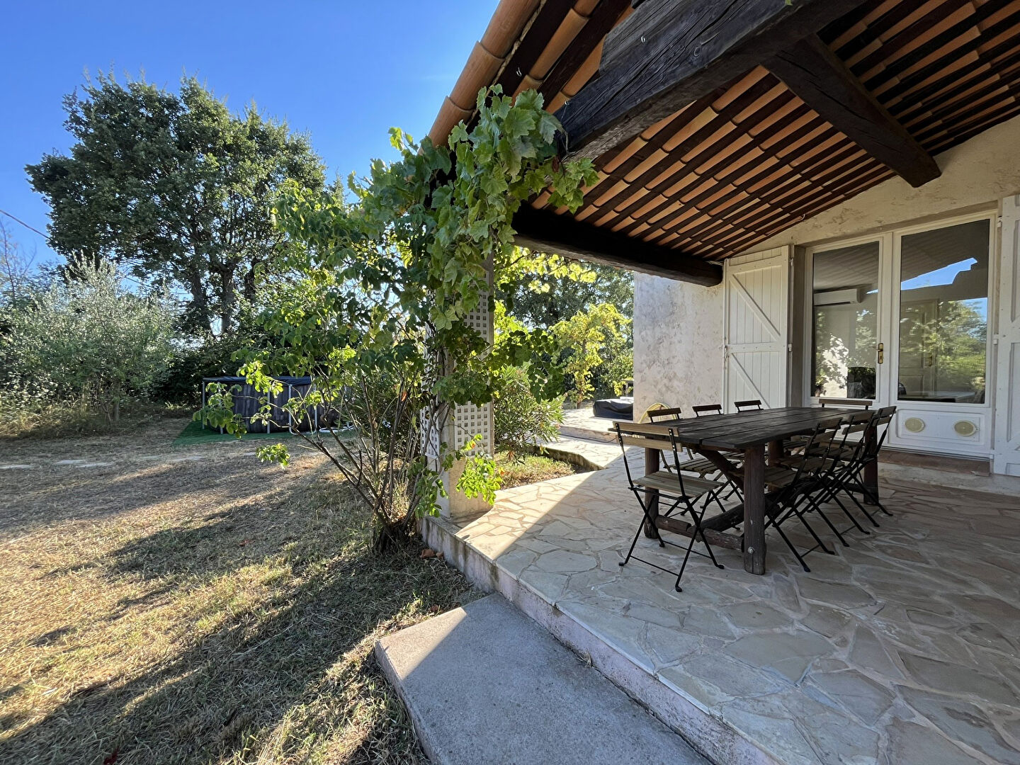 Photo MAISON + 2 GARAGES / ATELIERS + GRAND TERRAIN DE 2650 m². image 5/6