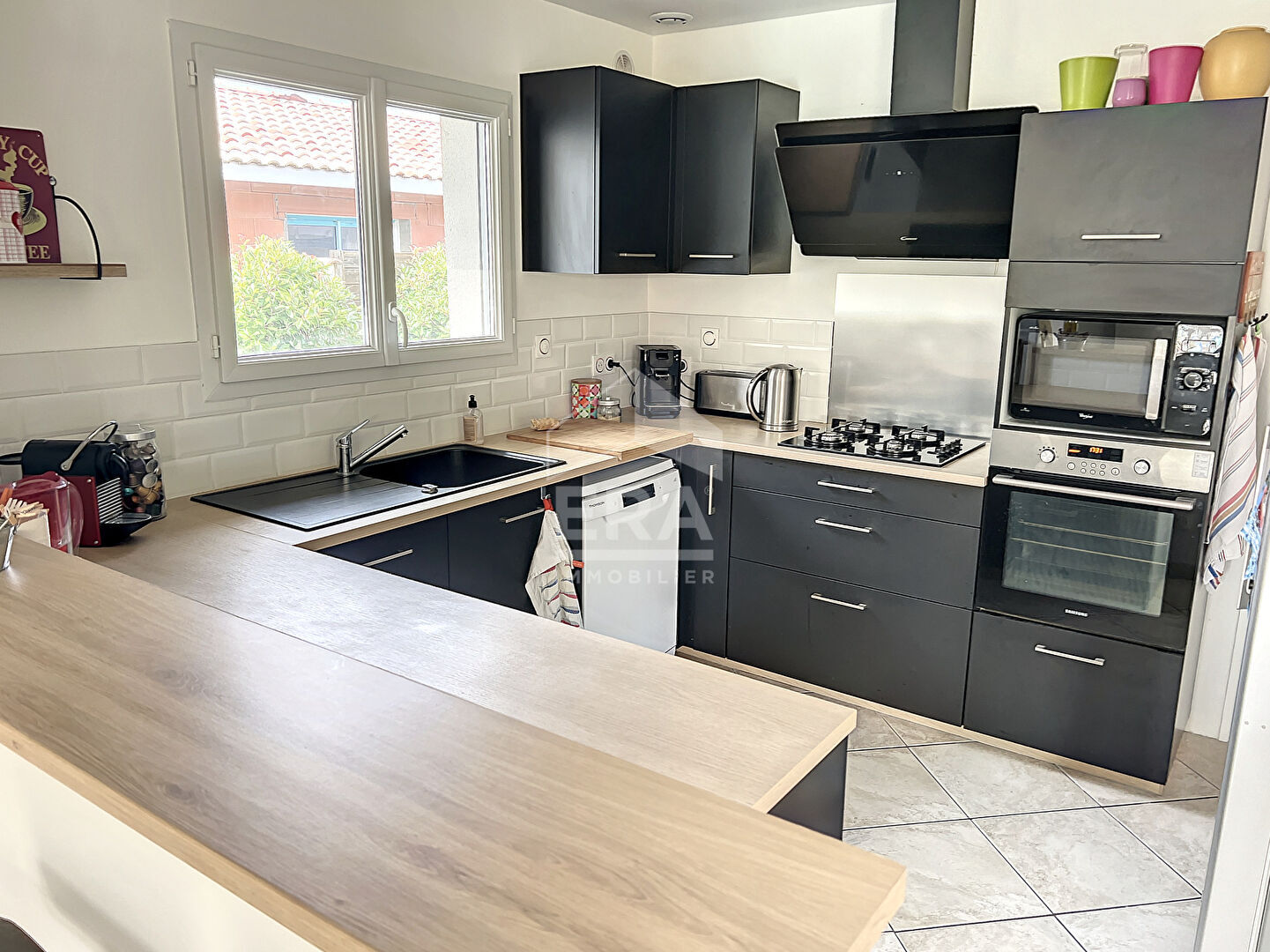 Photo SOUSSANS Maison 6 pièces 150 m2 avec grand jardin, garage et piscine - MARGAUX image 4/6