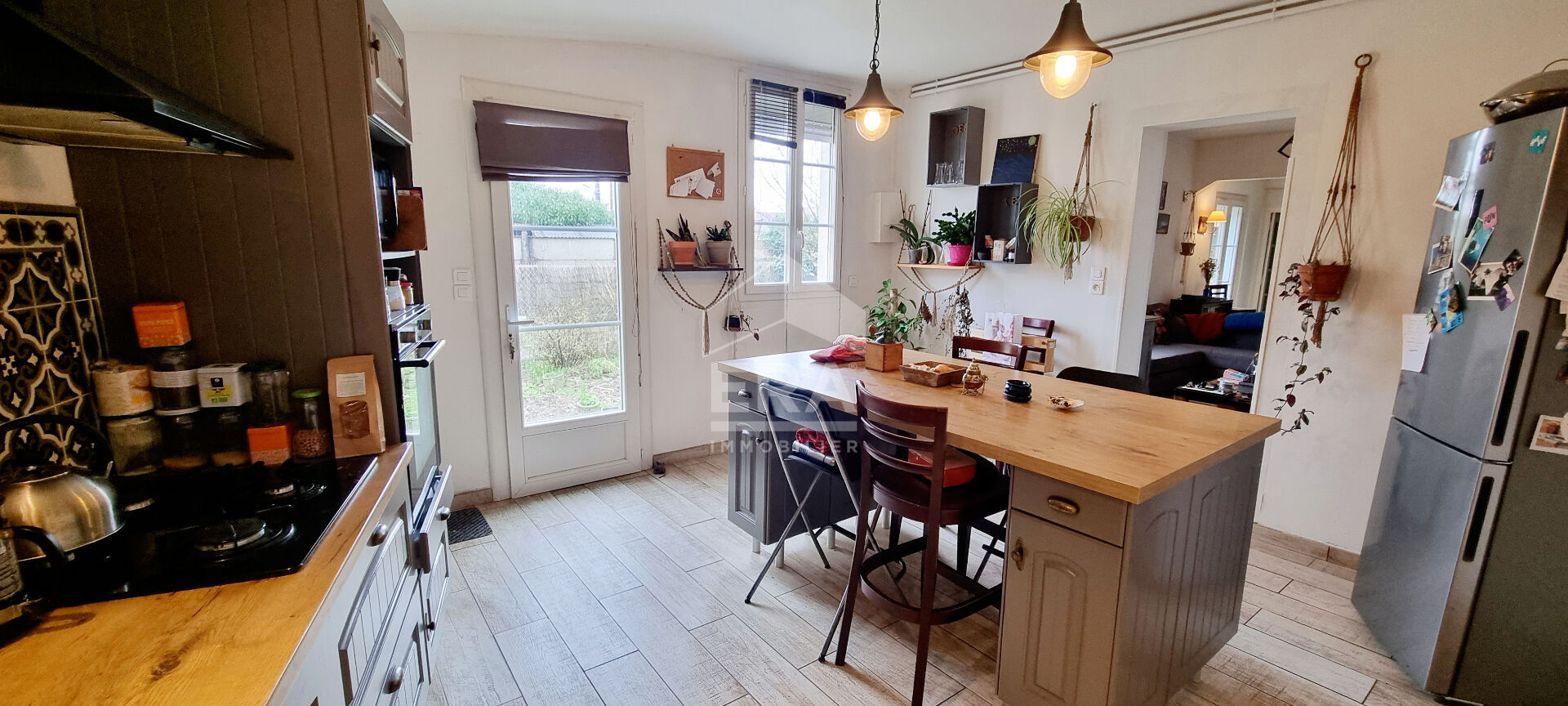 Photo PAUILLAC - Maison en Pierre de 140 m² avec jardin, cave et grand garage image 5/6