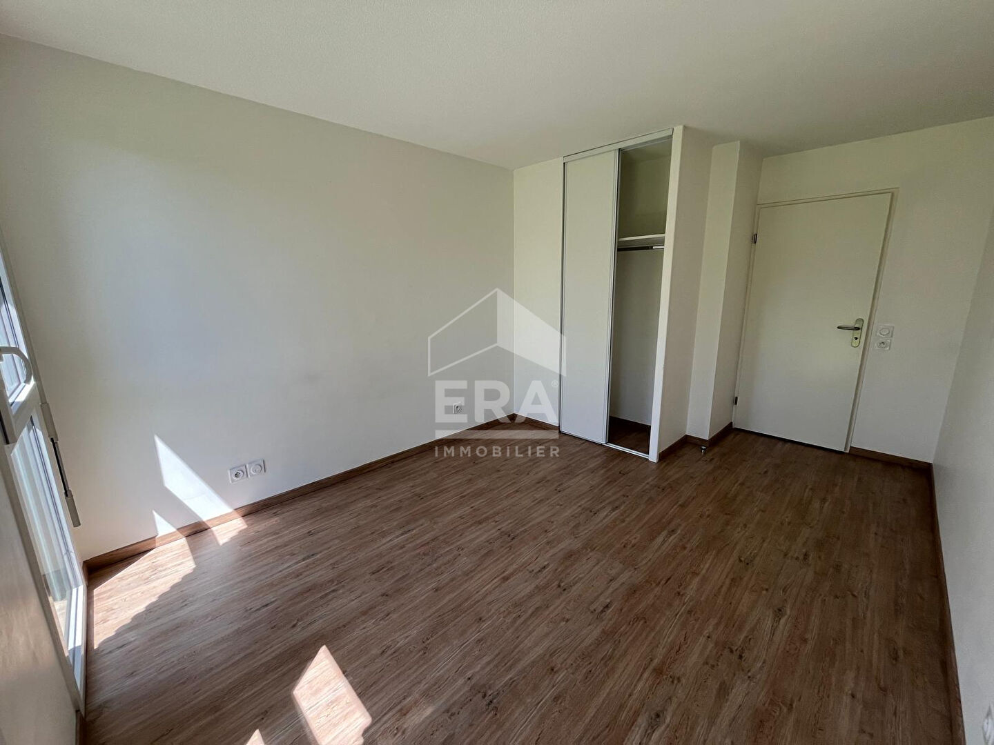 Photo Centre-ville à pieds, résidence récente, appartement lumineux image 5/6