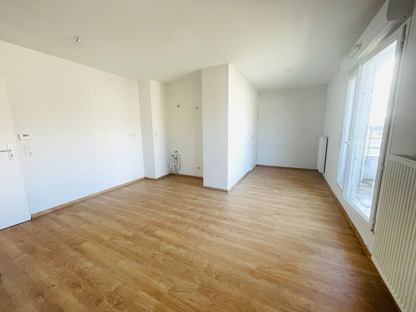 Photo Appartement Merignac 1 pièce(s) 27 m2 dernier étage avec terrasse et parking sous-sol image 2/5