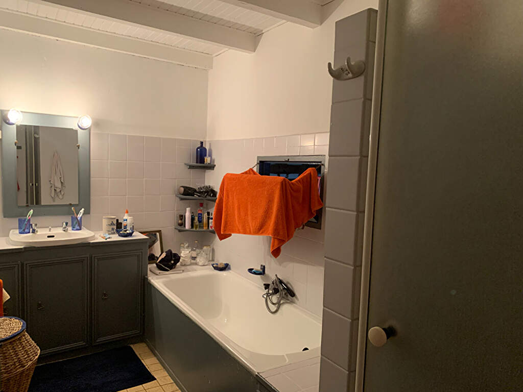 Photo Maison Cissac Médoc - corps de ferme en pierre et dépendances - 250 m² au total sur 4210 M2 image 5/6