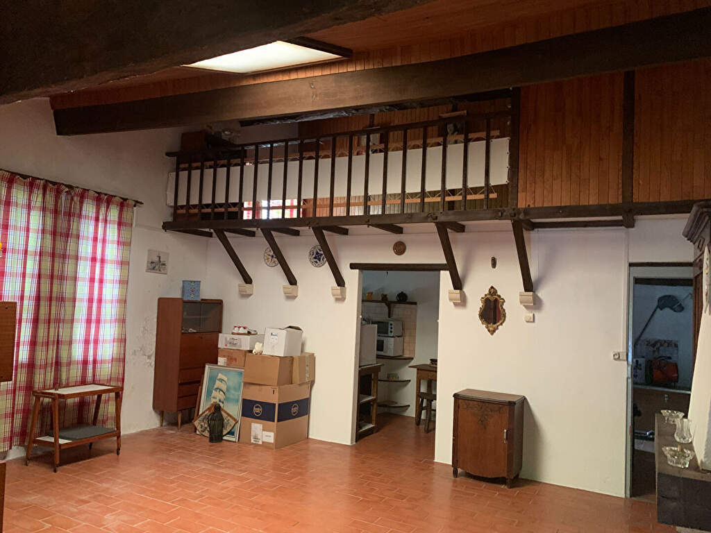 Photo Maison Cissac Médoc - corps de ferme en pierre et dépendances - 250 m² au total sur 4210 M2 image 6/6