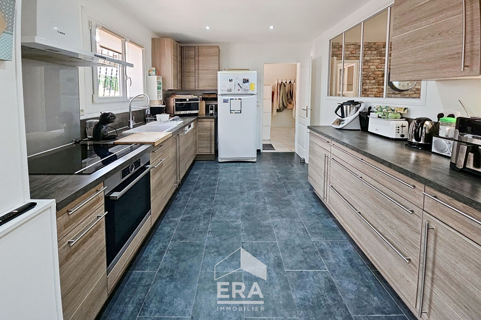 Photo ARTIGUES-PRES-BORDEAUX - Maison de plain-pied de 150 m² habitables sur 1000 m² de terrain image 4/6