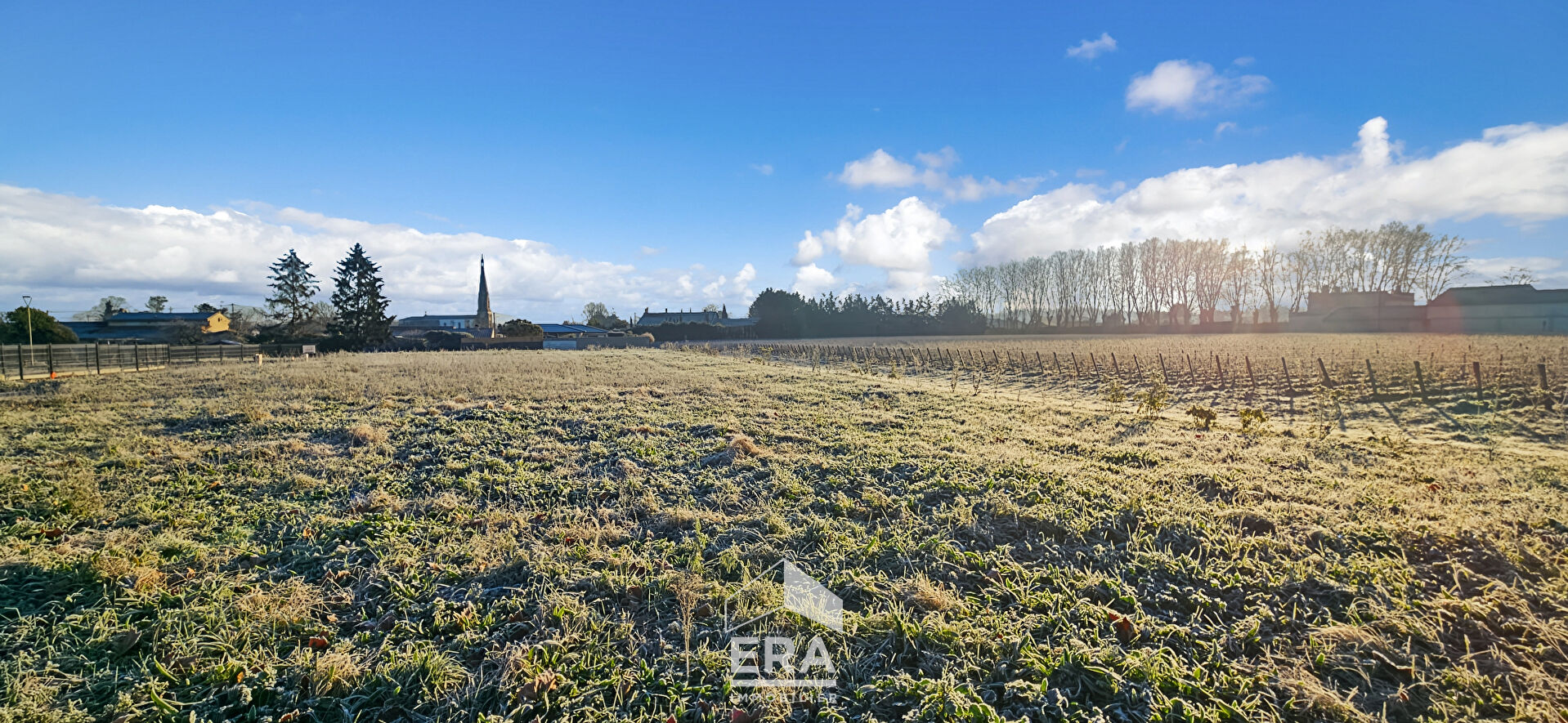 Photo TERRAIN LIBRE DE CONSTRUCTEUR - 681 m²  - SOUSSANS image 1/1