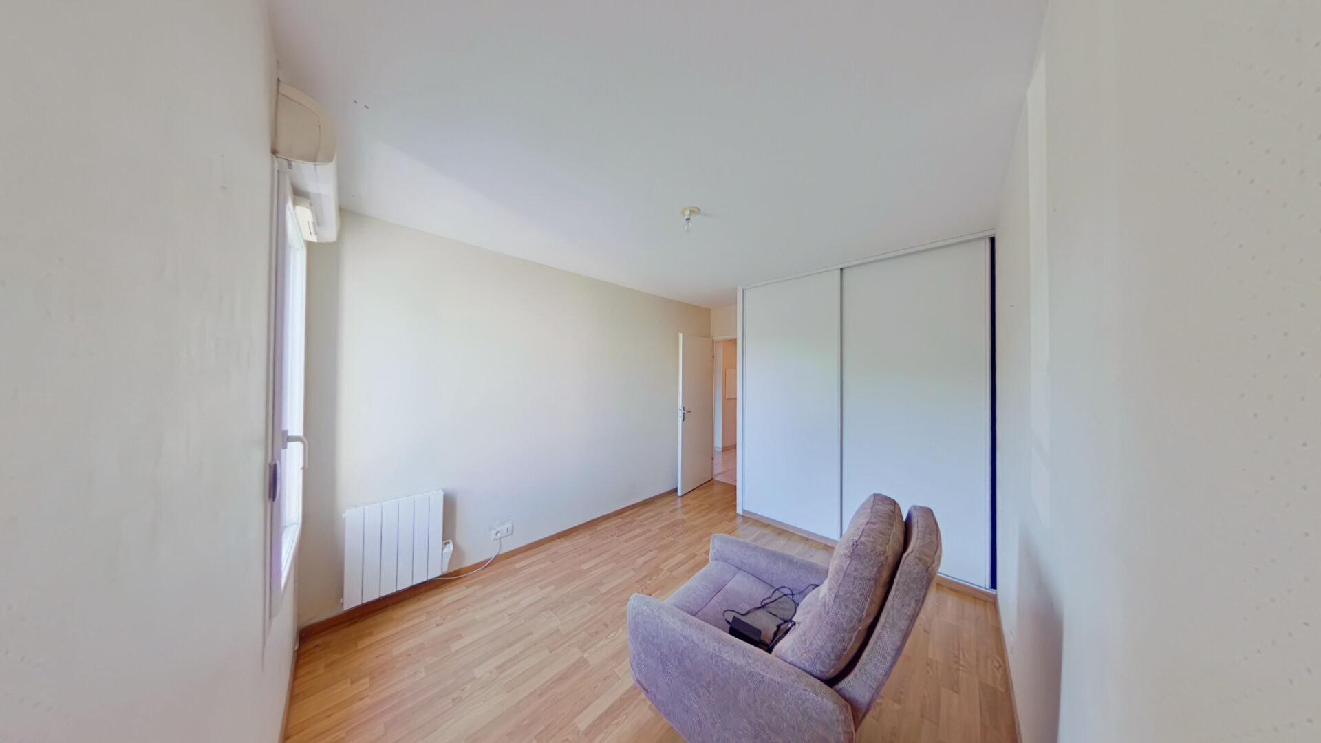 Photo Appartement Parempuyre 3 pièce(s) 63 m2, 2 ch, centre ville, terrasse, parking image 4/6