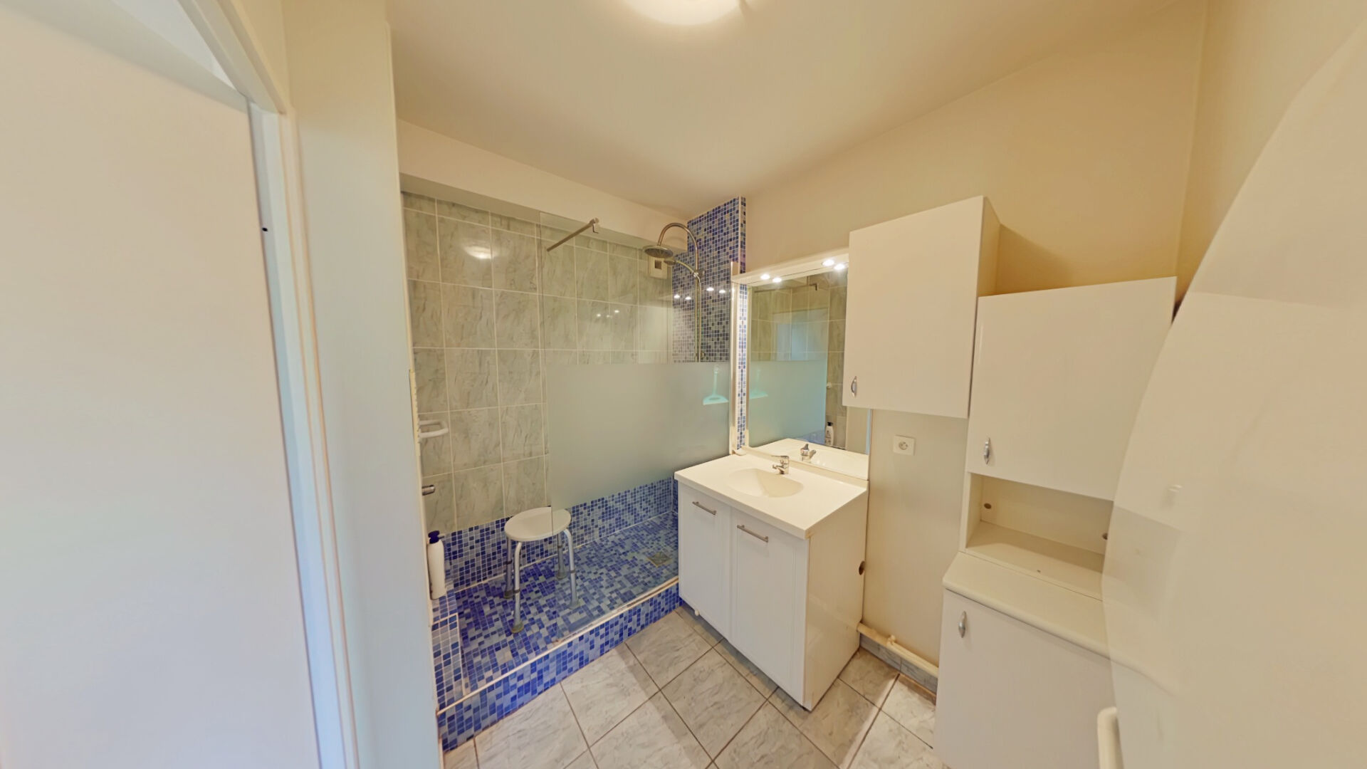 Photo Appartement Parempuyre 3 pièce(s) 63 m2, 2 ch, centre ville, terrasse, parking image 6/6