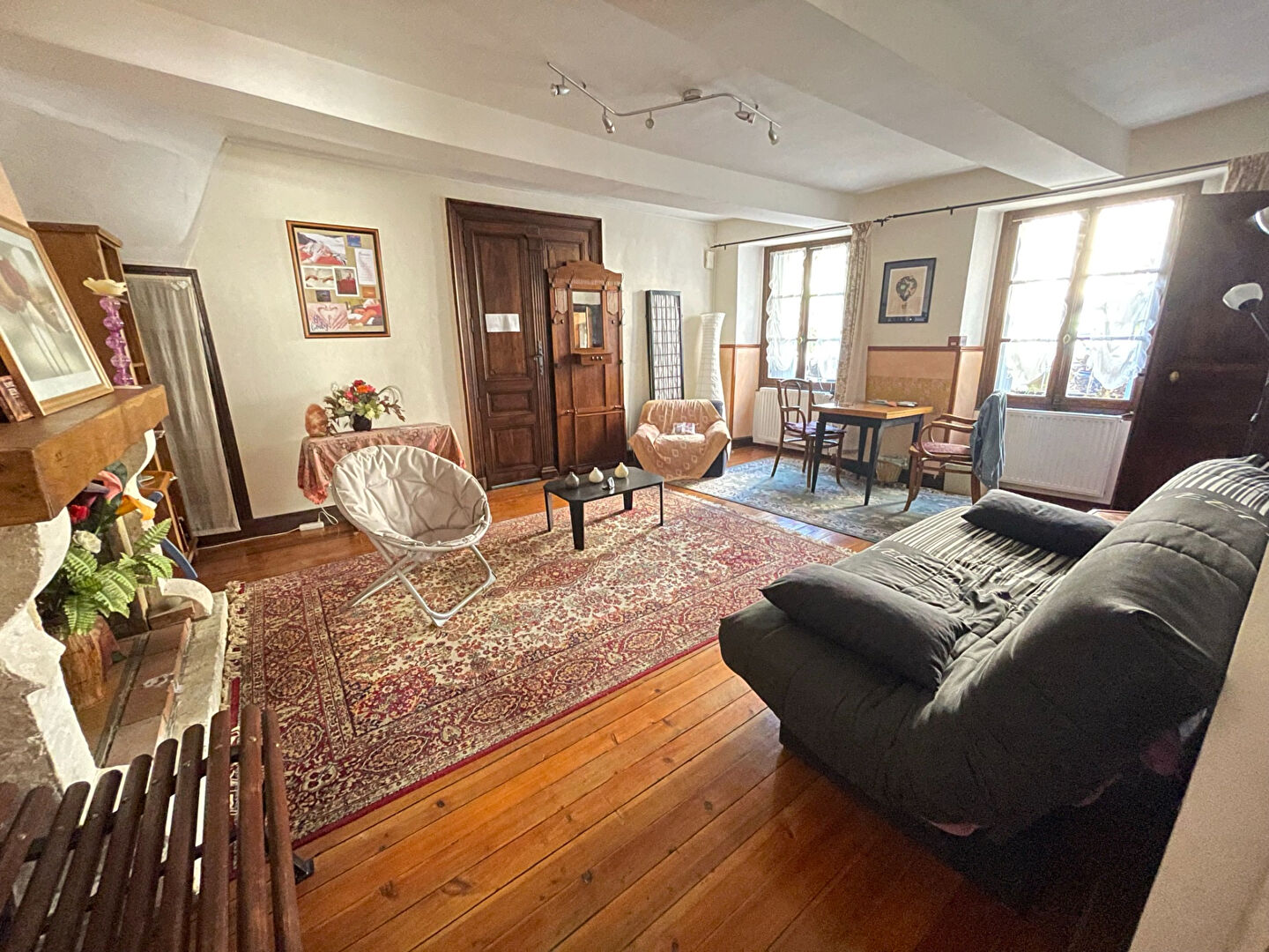 Rare, Immeuble de caractère à vendre à Sisteron de 200 m2 environ
