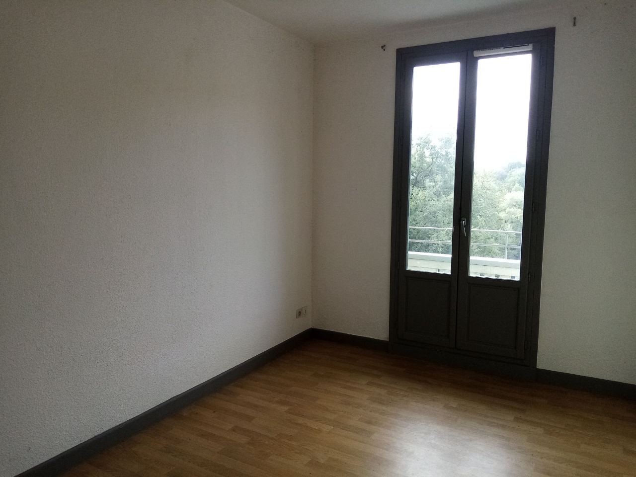 Photo Appartement Chateau Arnoux 3 pièce(s) 68.67 m2 + terrasse image 3/4