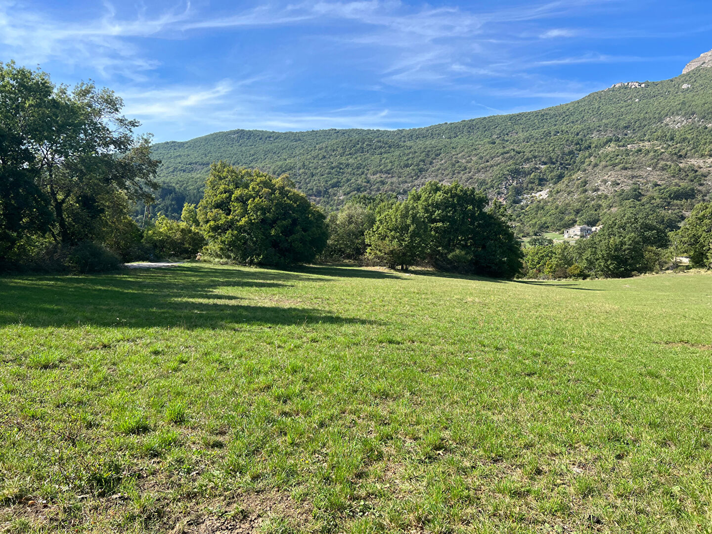 Photo Terrain Entrepierres 1500 m2 image 1/6