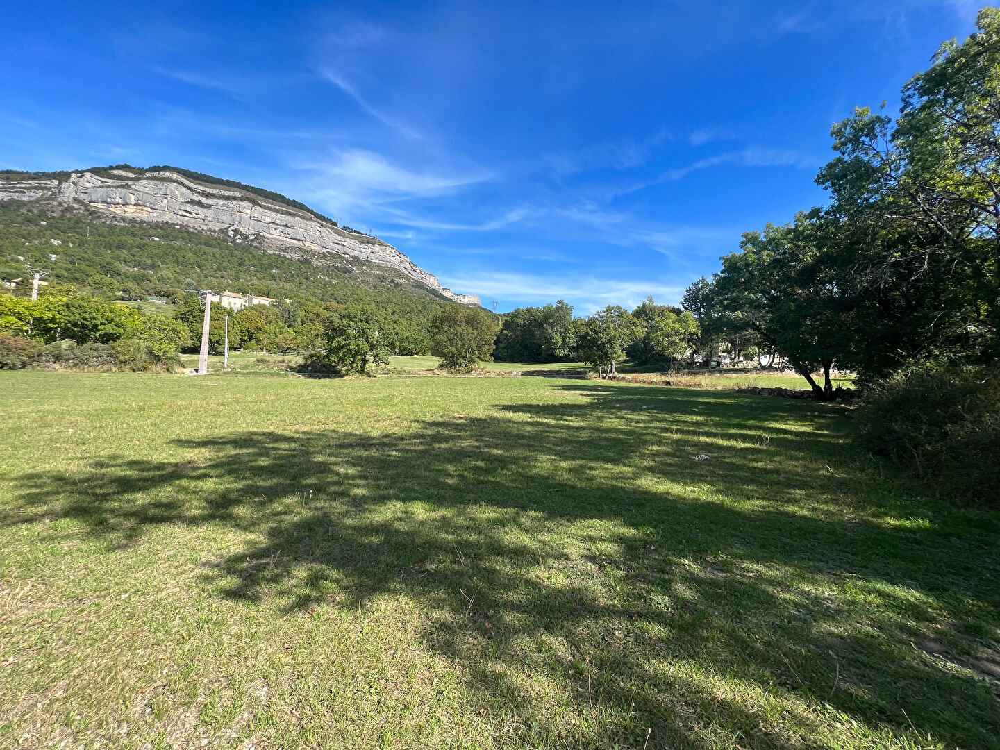 Photo Terrain Entrepierres 1500 m2 image 2/6