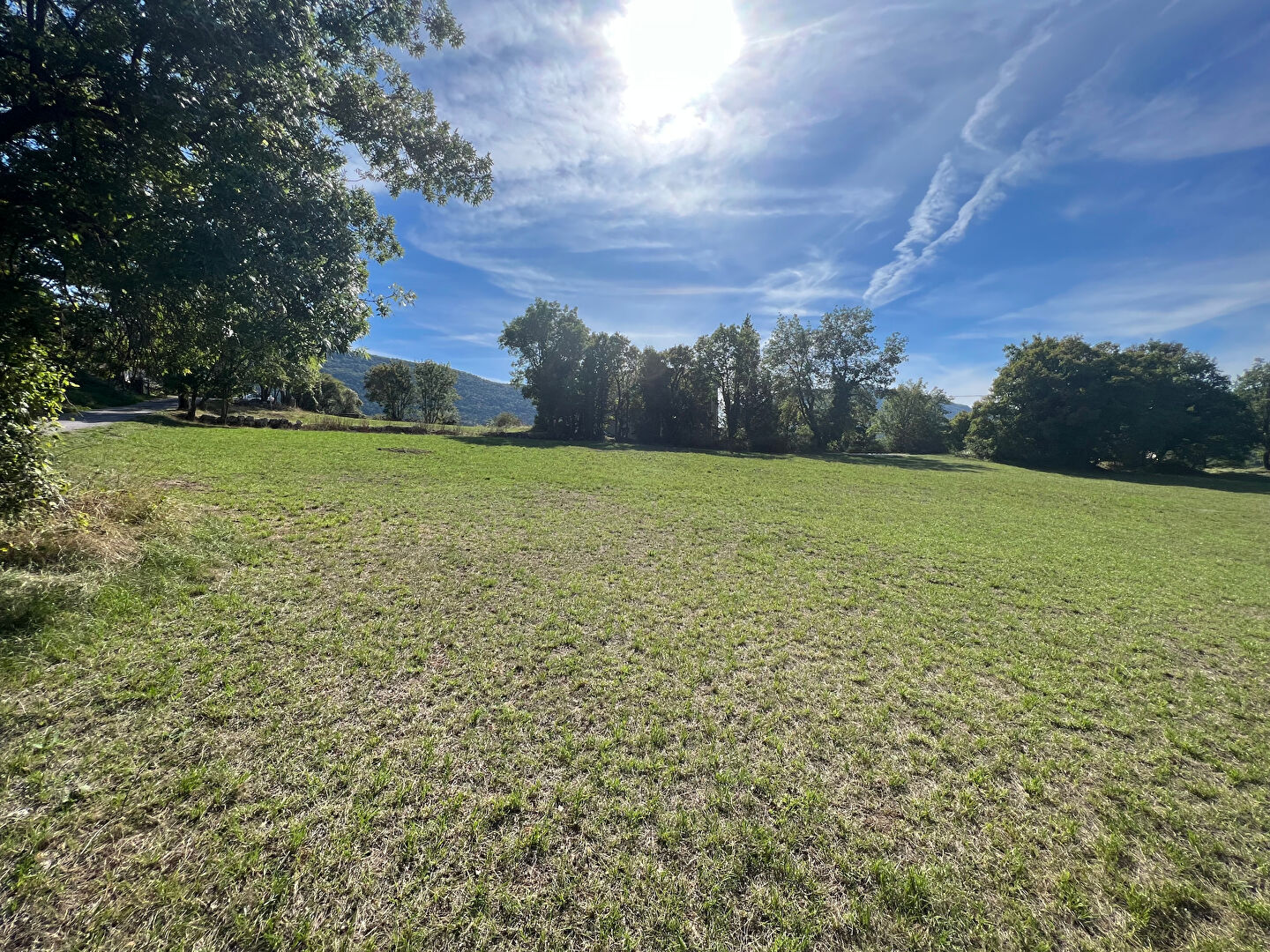 Photo Terrain Entrepierres 1500 m2 image 3/6