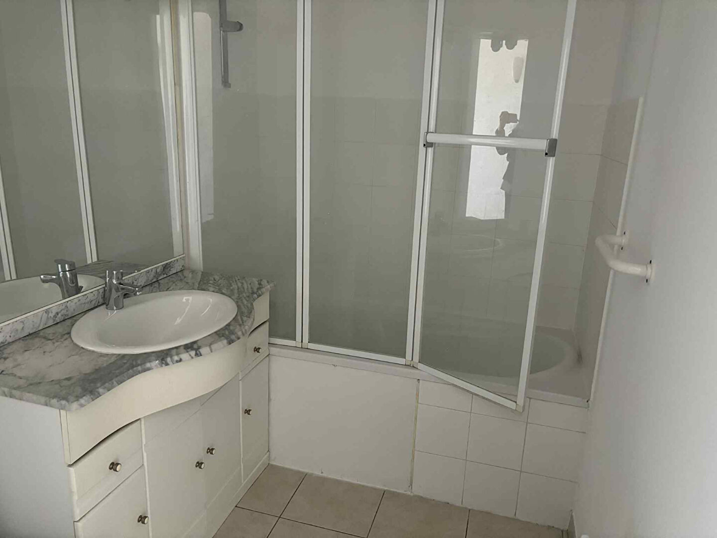 Photo Appartement 2 pièce(s) - T2 de m²  - SISTERON image 4/5