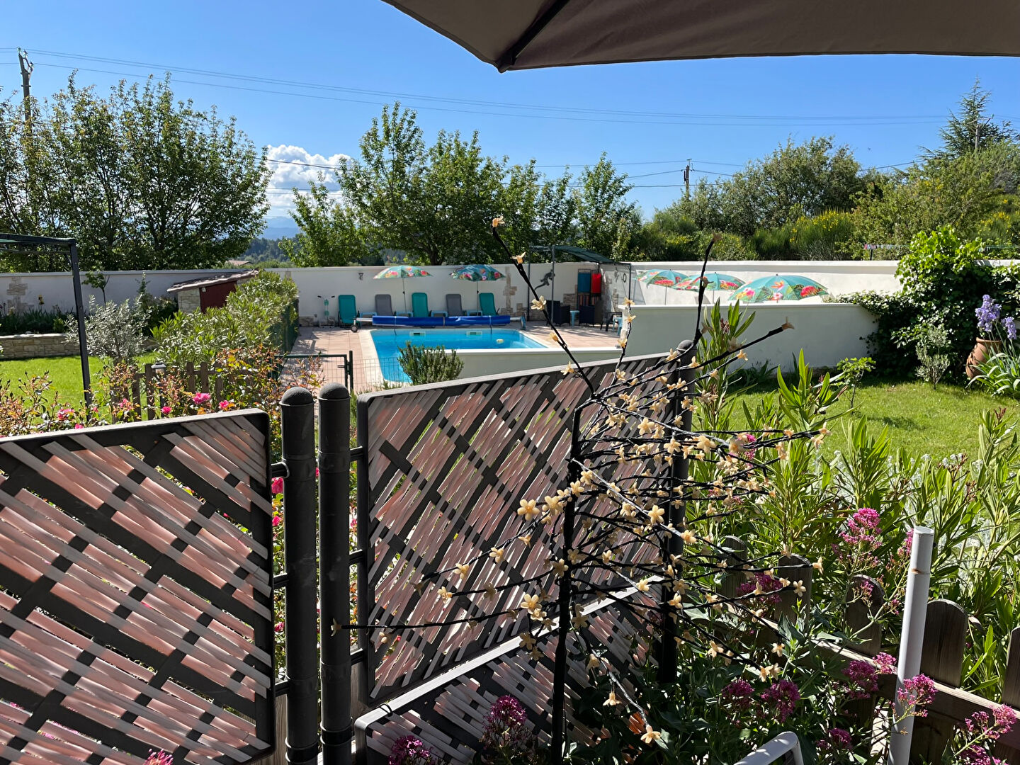 Photo A 15 minutes de SISTERON-  Propriété familiale comprenant  1 résidence principale  T4/T5 et 3 gîtes annexes image 4/6