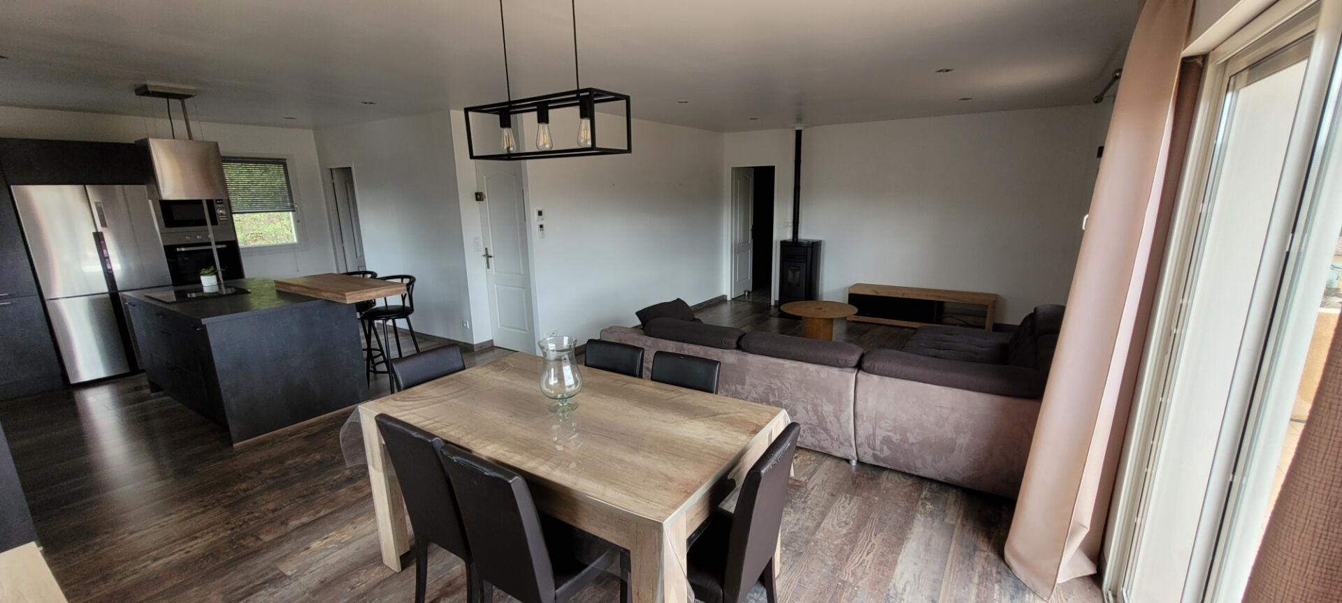 Photo Haut de Villa meublé- Aiglun 5 pièce(s) 108.56 m2 - 1150 HC image 1/6