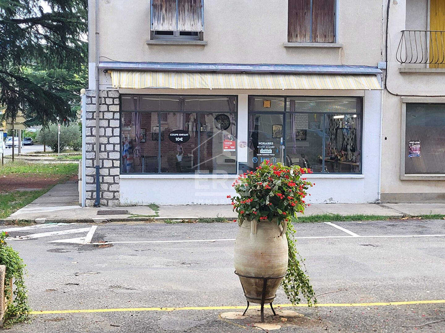 Local commercial , vente des murs, Château-Arnoux, 48 m2