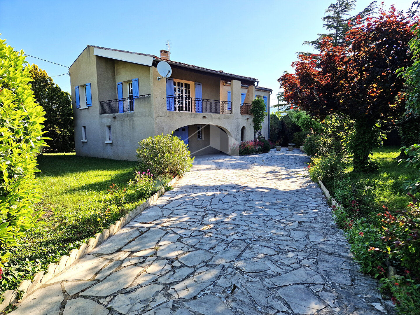 Maison Aubignosc 3 chambres avec sous sol garage