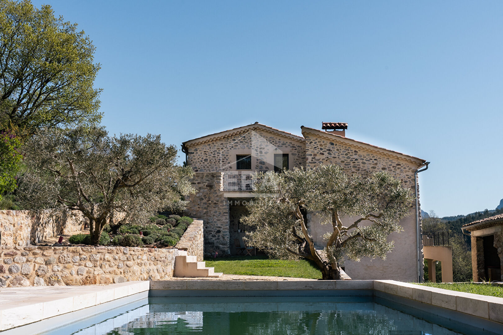 Photo A vendre : Magnifique mas Provençale situé à 5 minutes de Sisteron, Alpes de haute Provence image 2/6