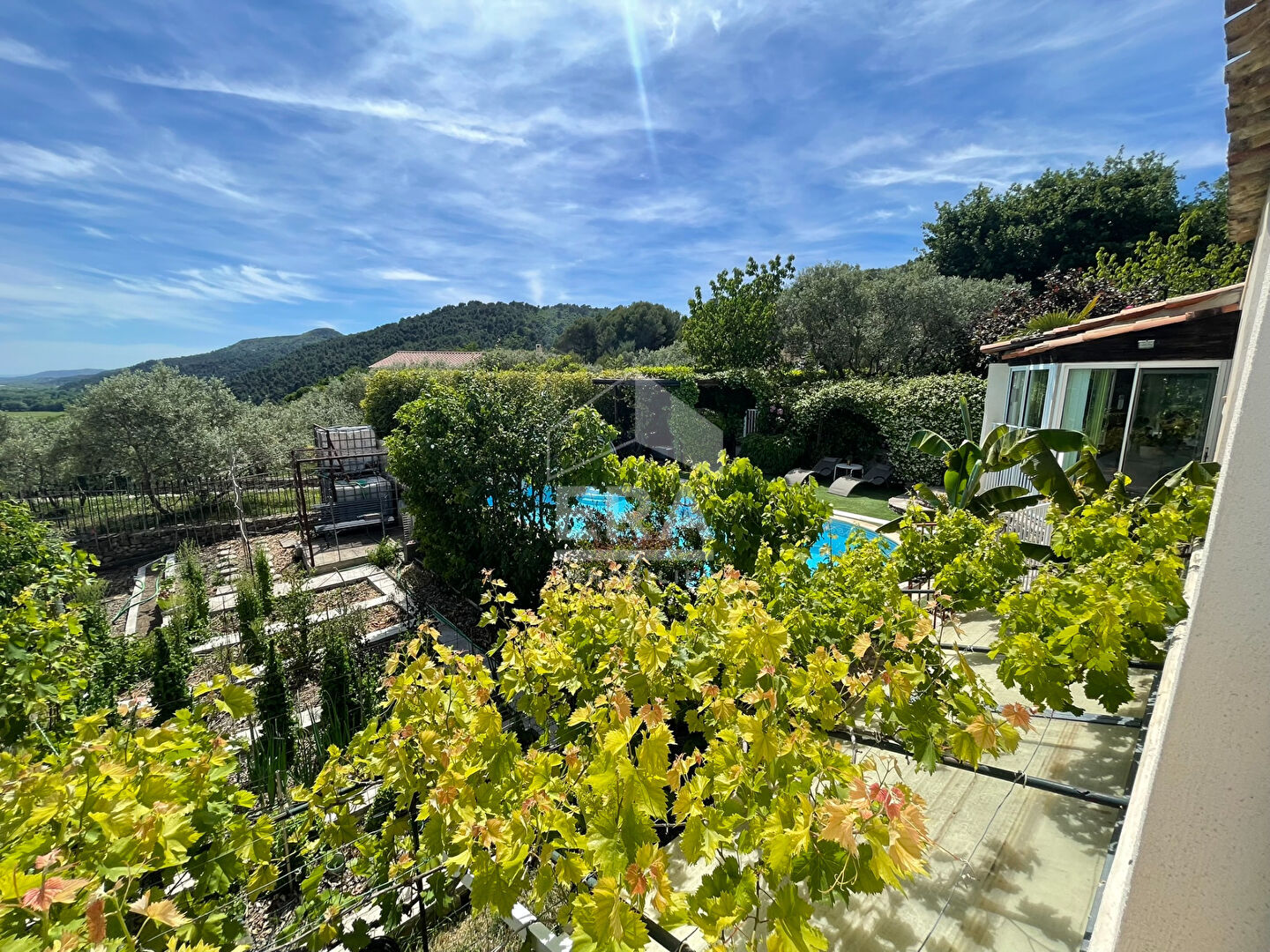 Maison  avec piscine à la vue imprenable accès proche de l'A51 Entre Manosque et Digne les Bains