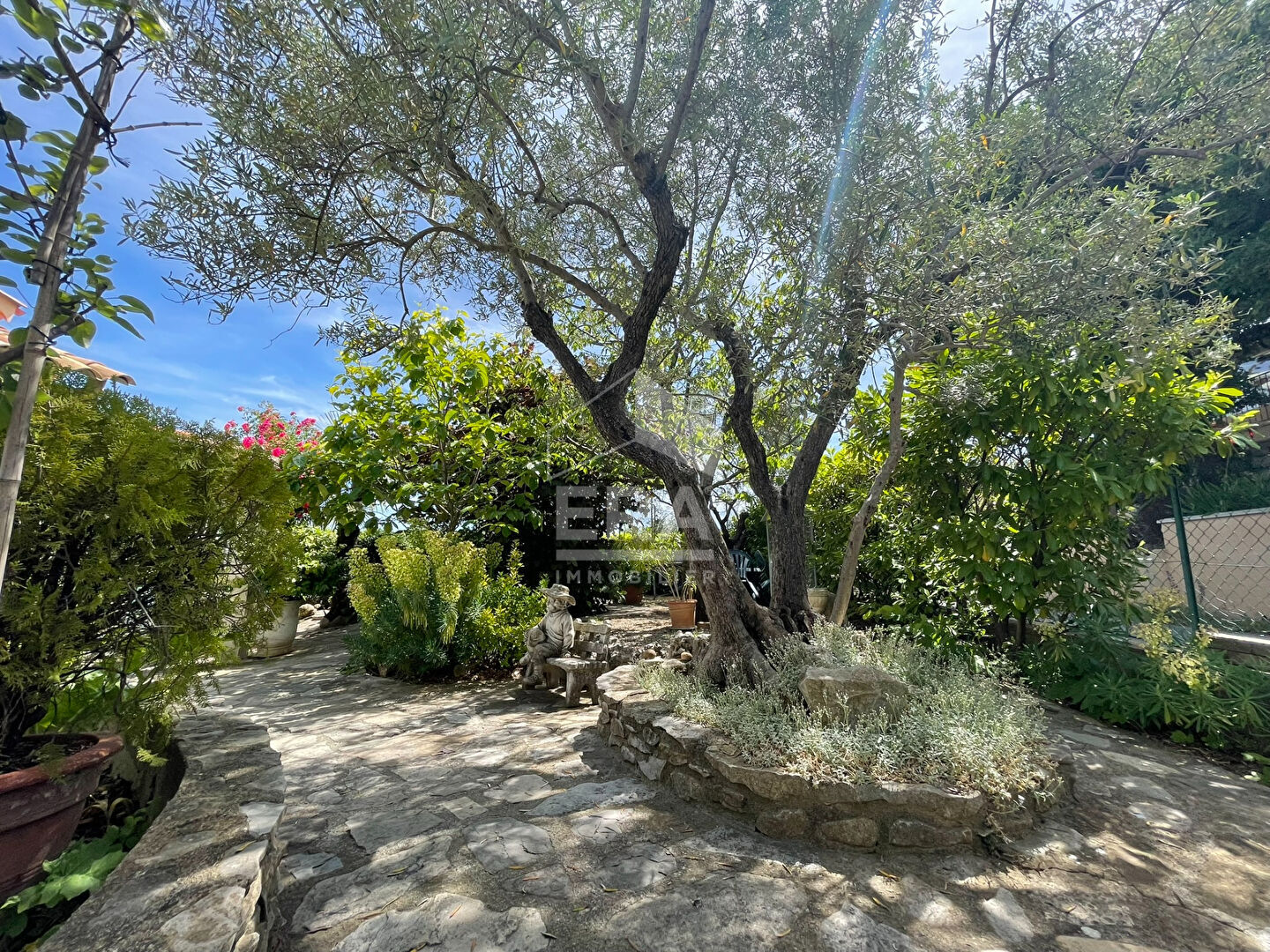 Photo Maison  avec piscine à la vue imprenable accès proche de l'A51 Entre Manosque et Digne les Bains image 3/6