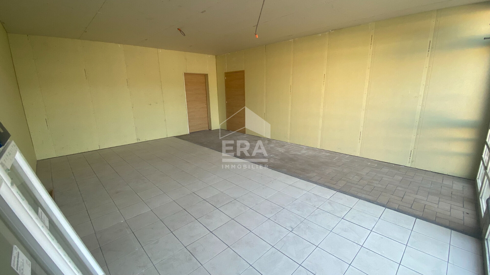 Photo À louer ? Local commercial / professionnel 35 m² ? SISTERON ? Emplacement stratégique image 4/4