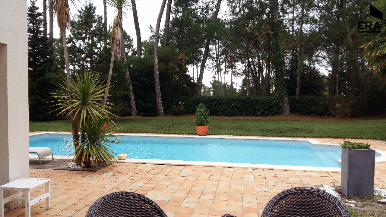 Photo Maison T5 Golf de Gujan Mestras 208m² avec piscine sur 1009m² de terrain image 2/6