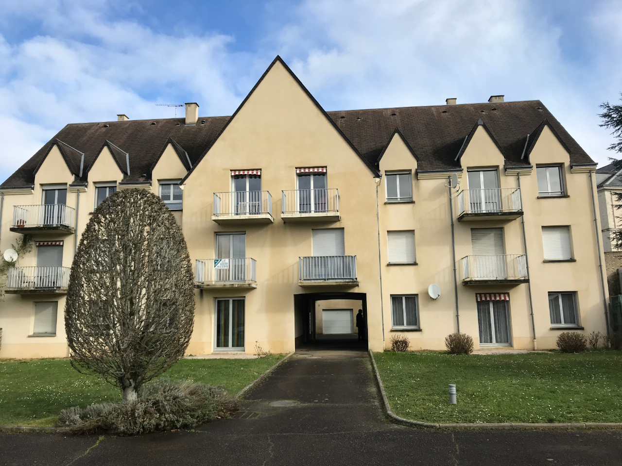 Appartement Nogent Le Rotrou 4 pièce(s) 100 m2 NogentleRotrou 28400