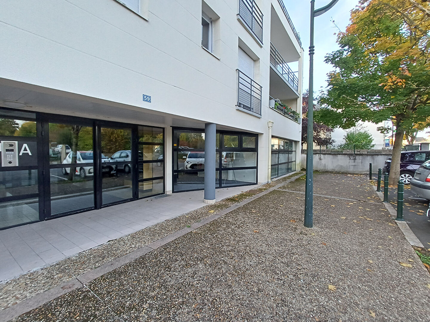 À louer - Local commercial / bureaux - Saint-Cyr-sur-Loire