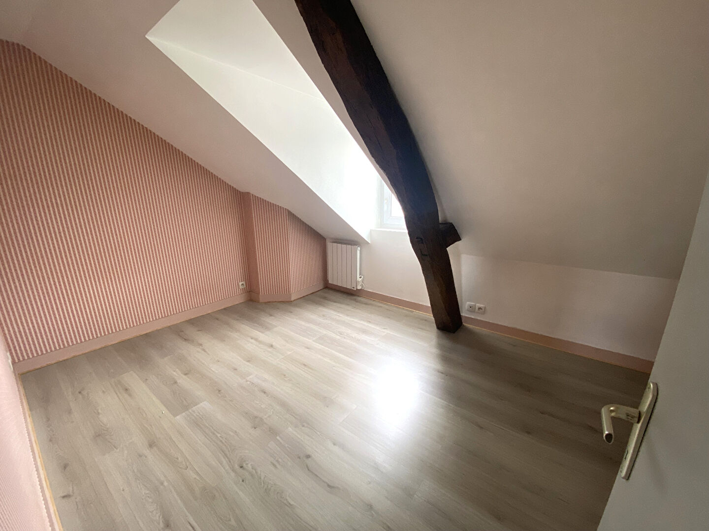 Photo TOURS GARE - APPARTEMENT TYPE 2 image 2/5