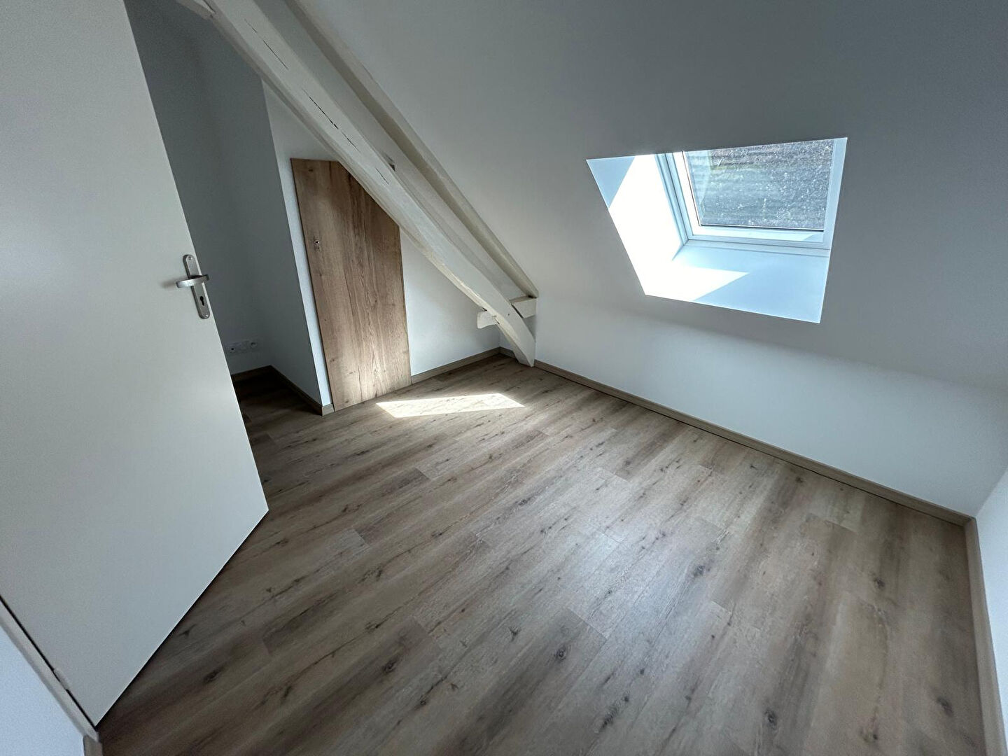 Photo Village entre NOGENT LE ROTROU ET LA FERTE BERNARD image 6/6