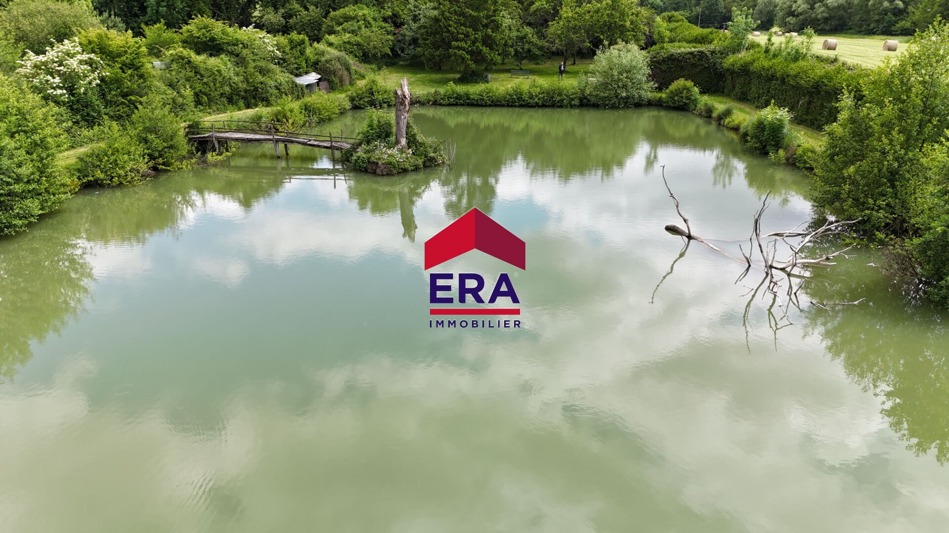 Photo Terrain de loisir avec Etang image 2/5